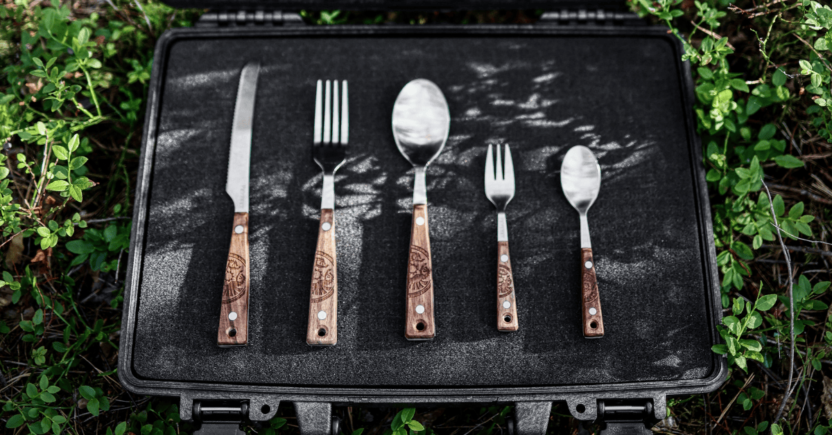 THE ULTIMATE COLLECTOR'S CASE: PERFECT BALANCE OF PROTECTION DISPLAY, AND PRESERVATION 